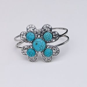 Turquoise silver "four leaf clover" cuff bracelet